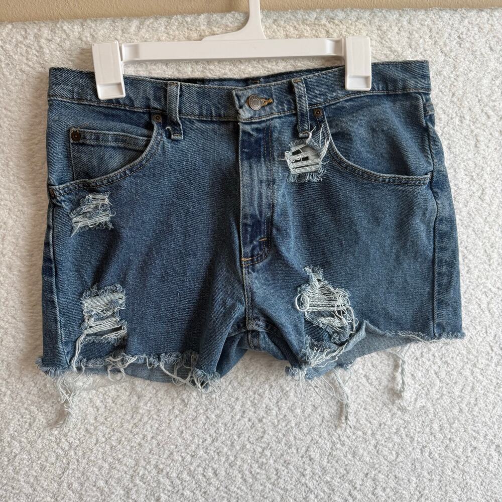 Wrangler womens cut off shorts light wash 32x30 denim summer - Picture 1 of 7